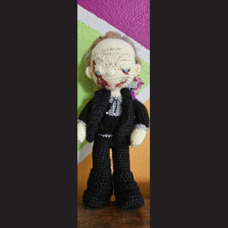 Cemetary Zombie (Night of the Living Dead 1990)